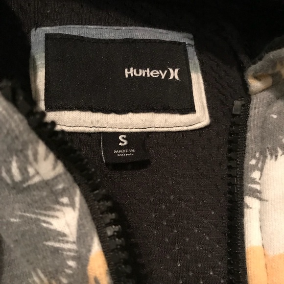 Hurley sweatshirt. - Picture 2 of 4